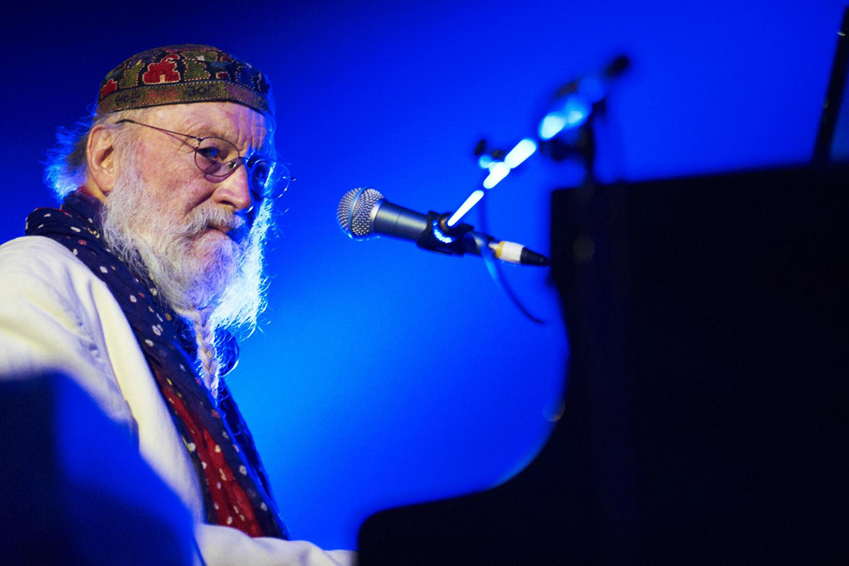 A Collective Consciousness, Terry Riley – In C