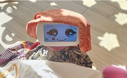 Ciao, sono SONRIE e vengo da lontano - Robotica sociale e pedagogia interculturale