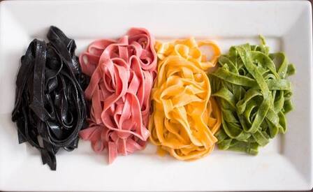 Quando il gusto si intreccia al colore - Realizziamo insieme pasta fresca colorata
