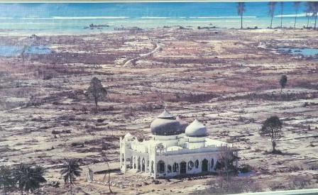 Tsunami: capirli per imparare a difendersi - Vent'anni da Sumatra 2004