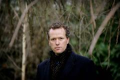 Edward St Aubyn, “Linee parallele” – con Claudia Durastanti