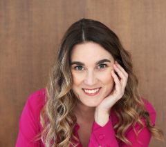 Giada Messetti. “Nella testa del dragone”